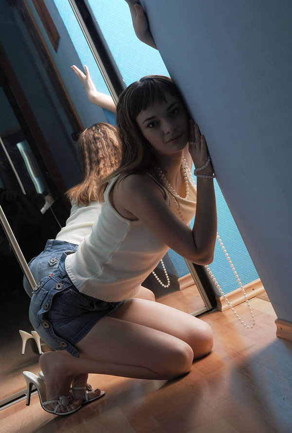 Ева, 19