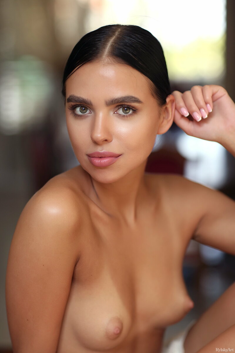 Виктория, 23